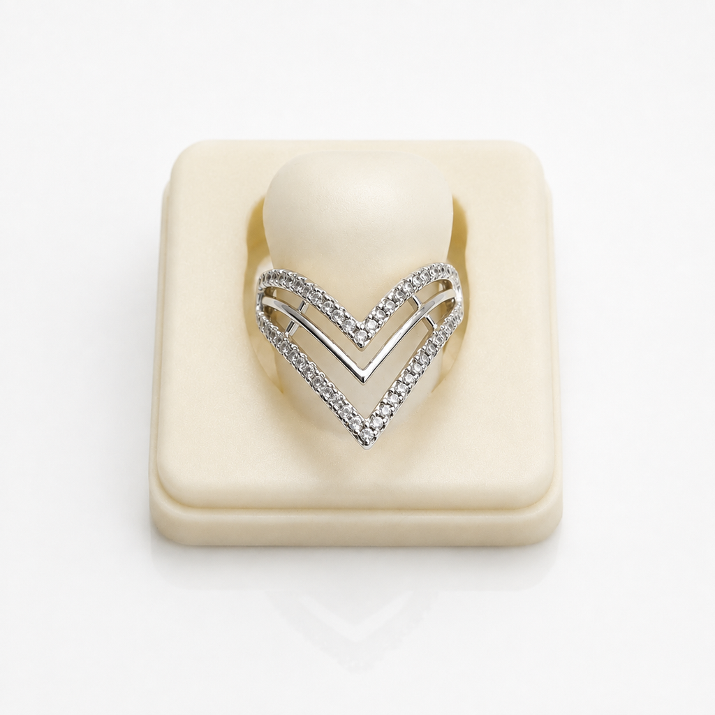 AD cz V Ring (9505)