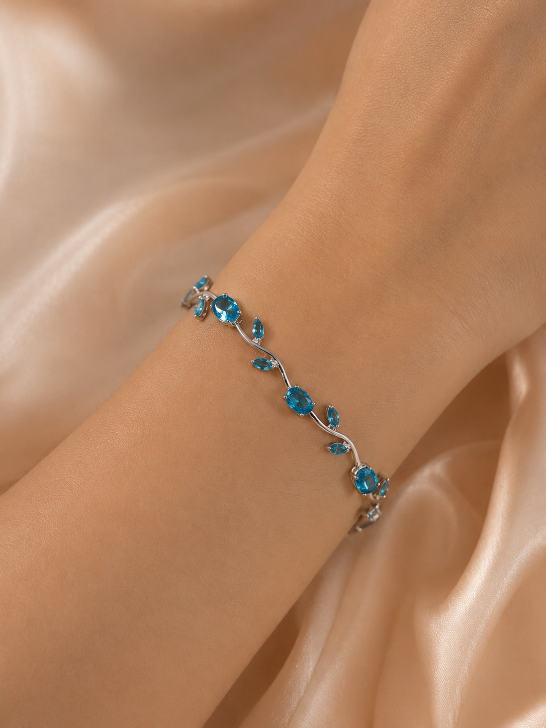 Tulip bracelet 9