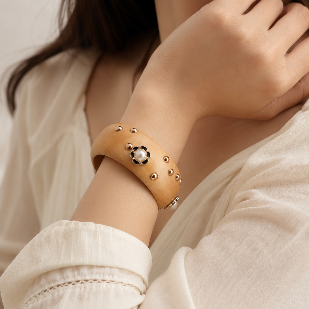 Rivet bracelet (2070)