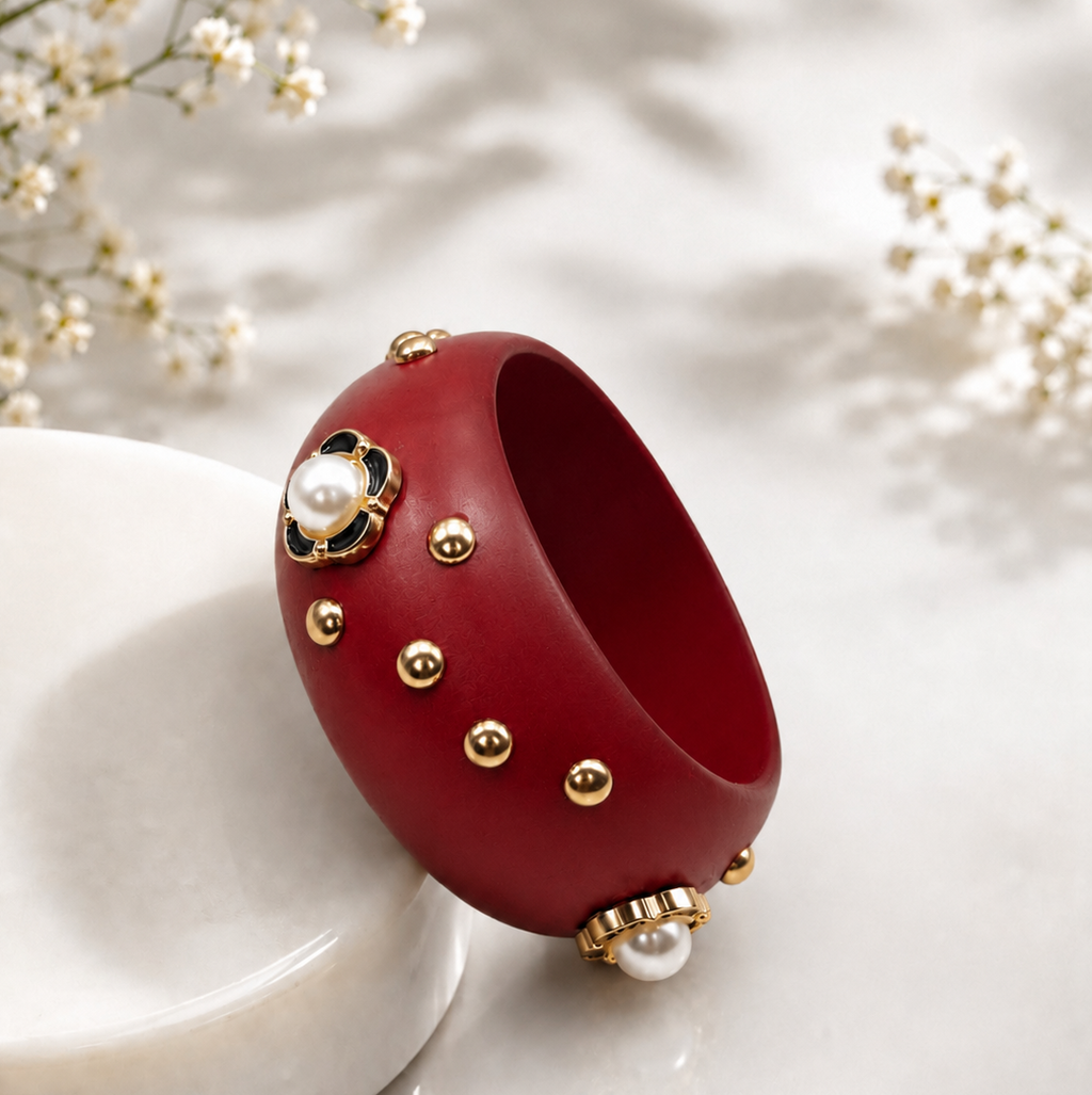 Rivet bracelet (2077)