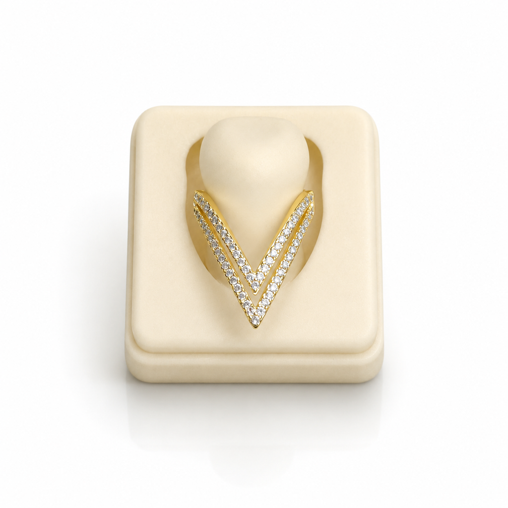 AD cz V Ring (9644)