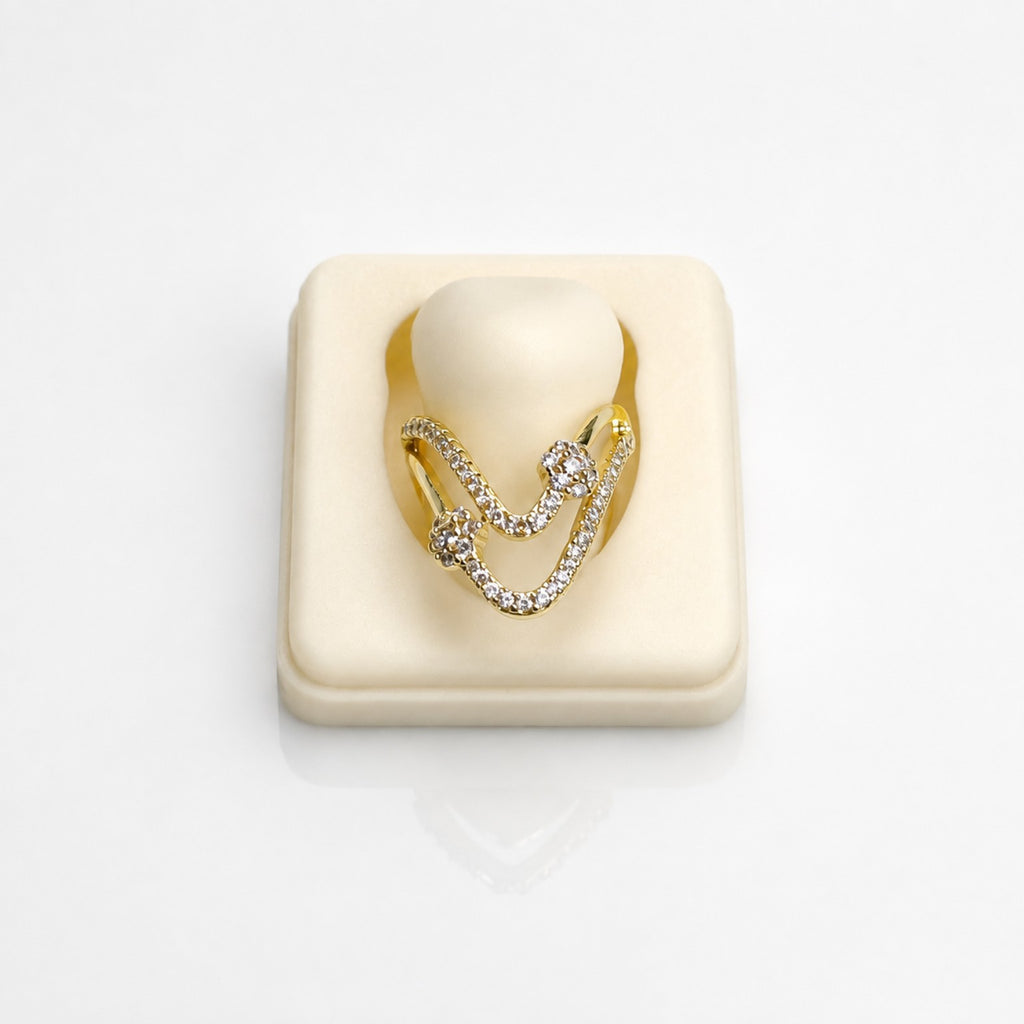 AD cz V Ring (9641)
