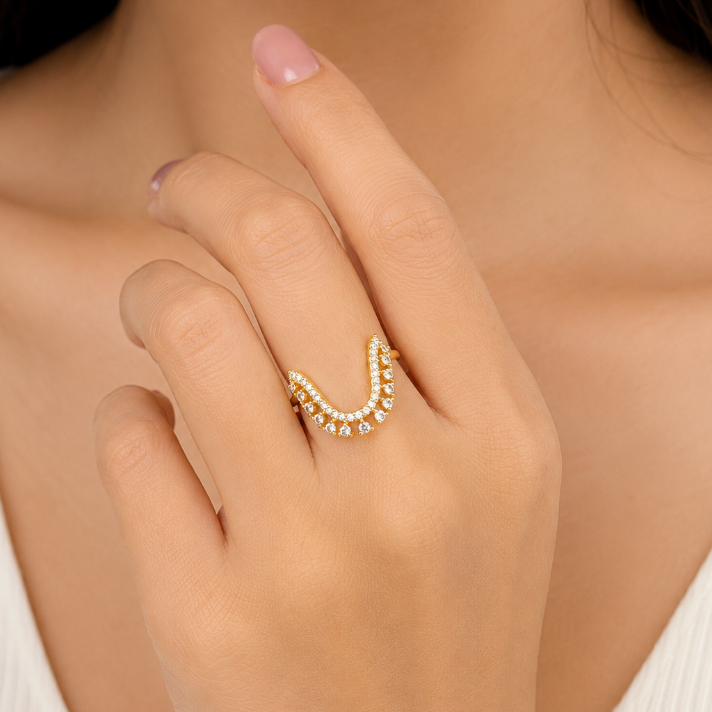 AD cz V Ring (9629)