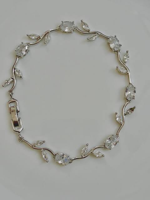Tulip bracelet 15