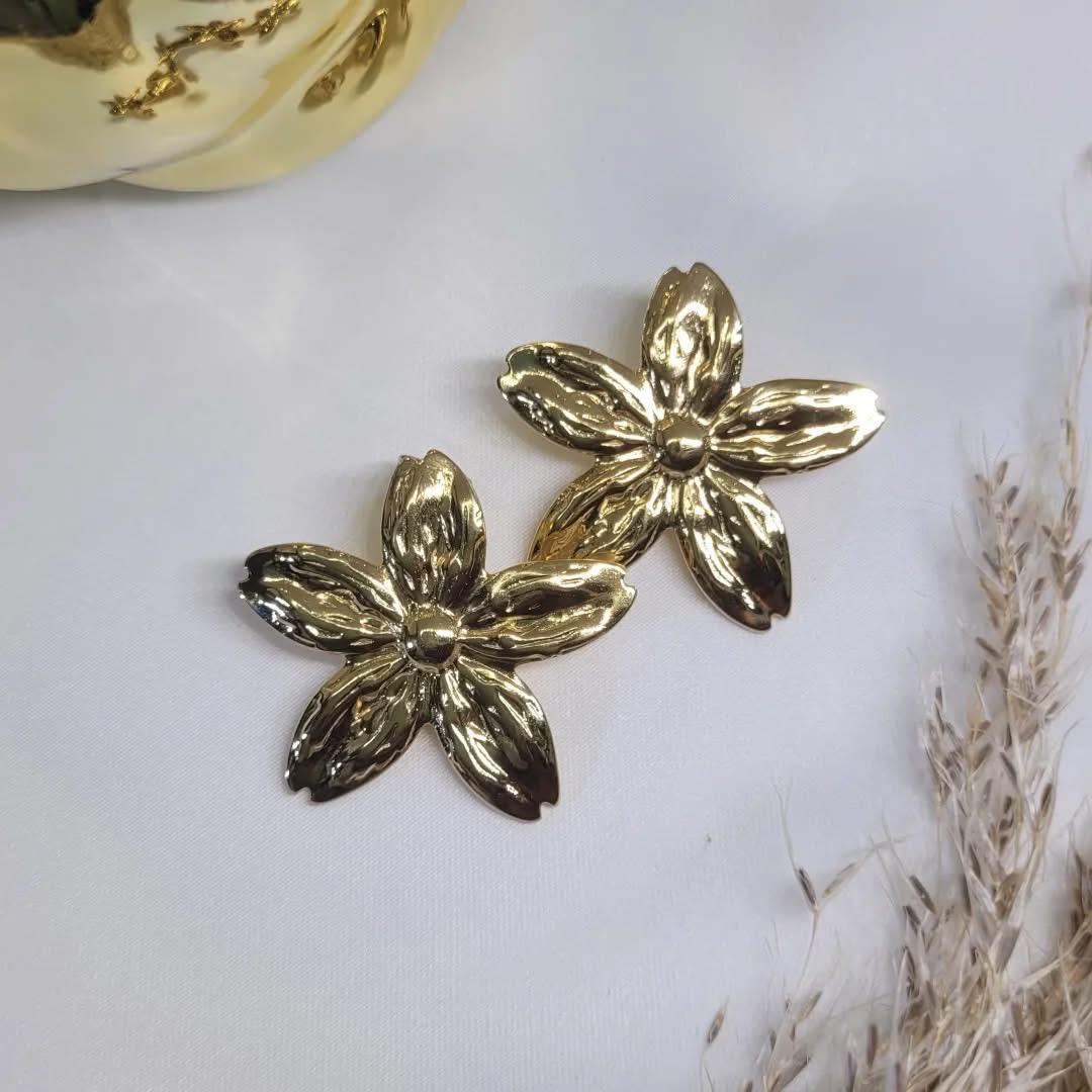 Anti tarnish earrings