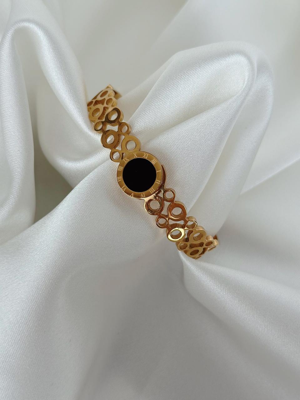 Anti tarnish bracelet